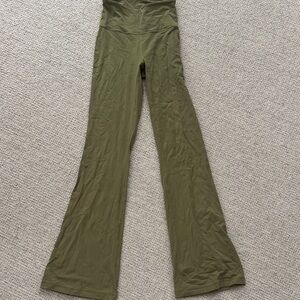Lululemon Groove Bronze Green